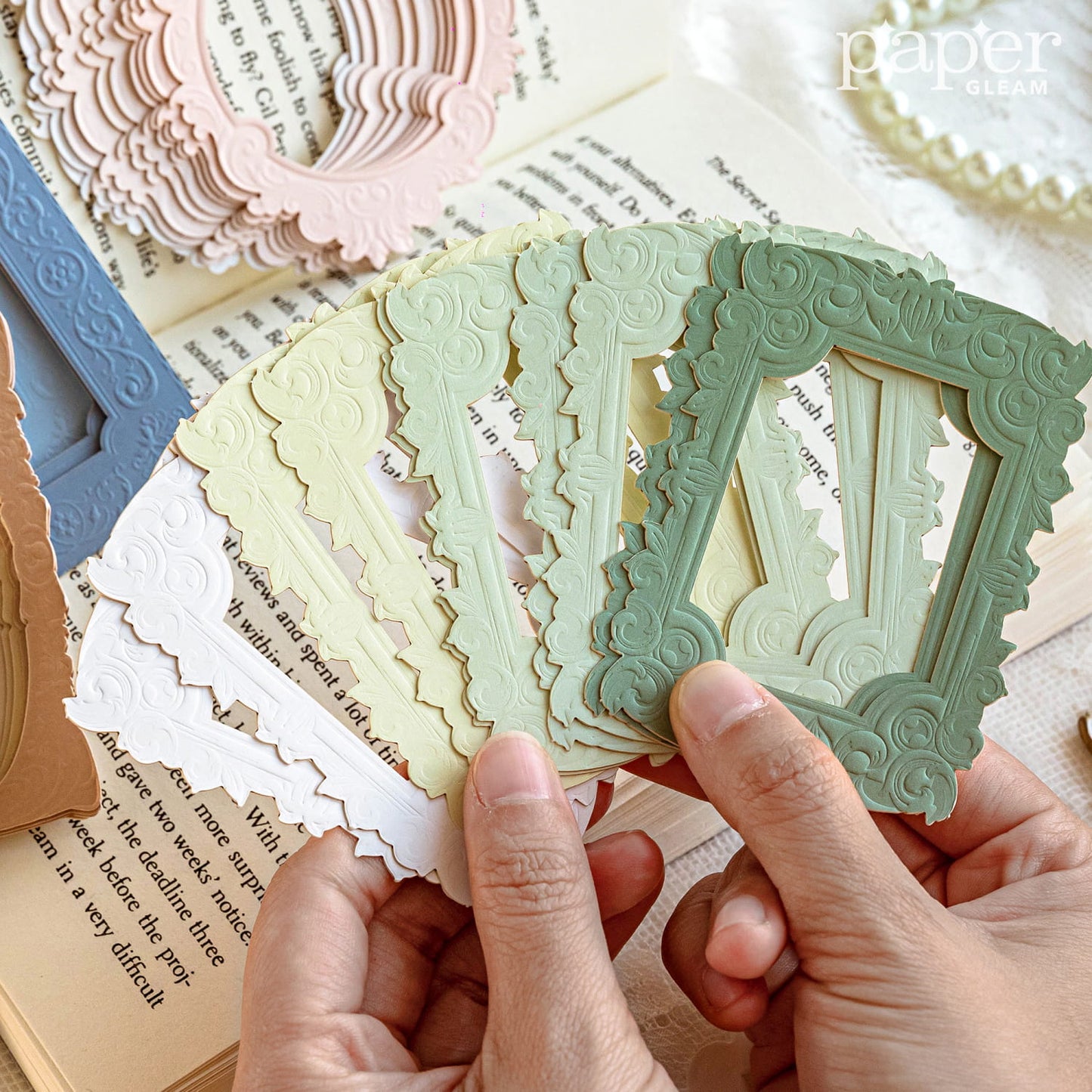 10 Pcs Vintage Baroque Embossed Die-Cut Journal Collage Pack