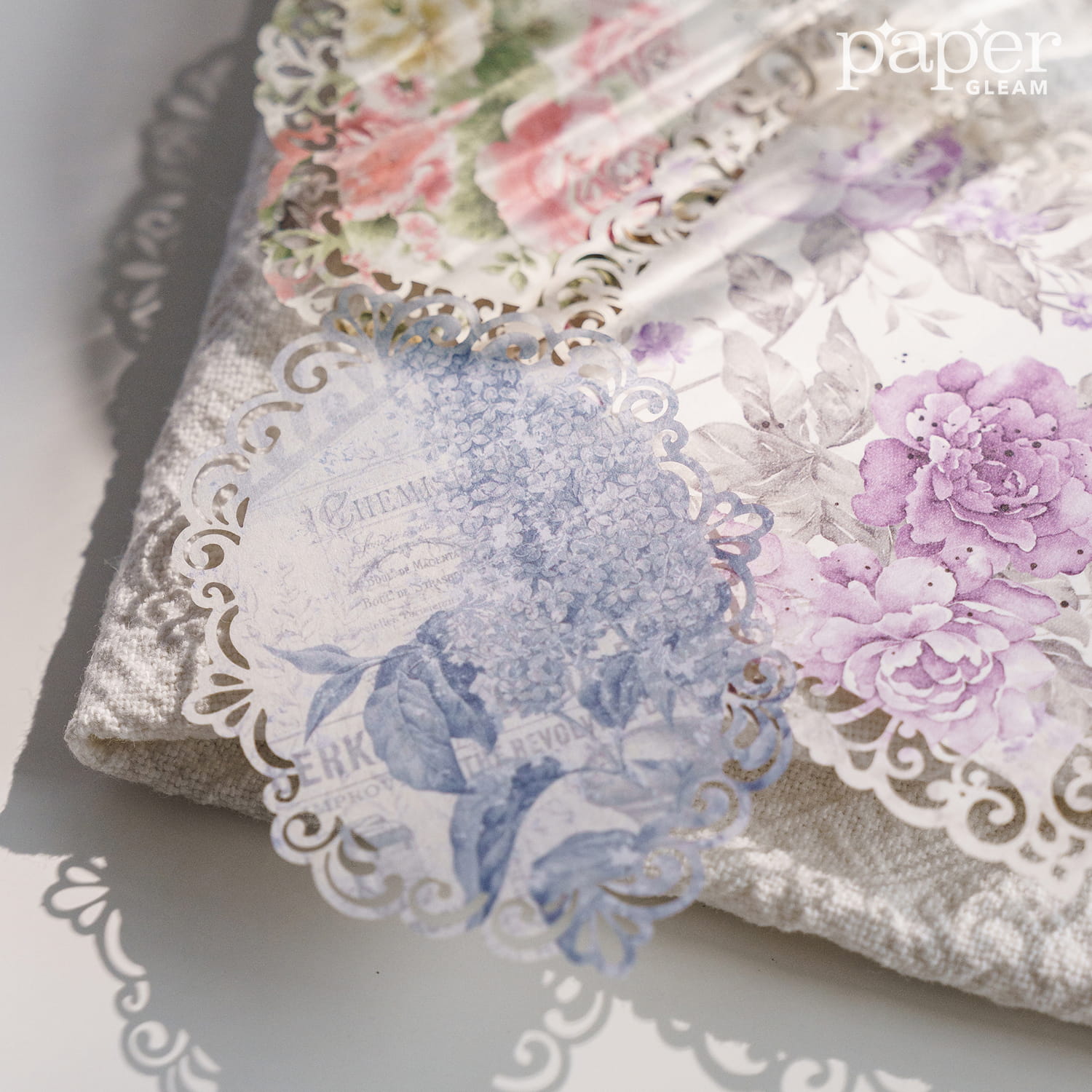 Lot de 10 feuilles de papier décoratif style dentelle vintage ajourées 